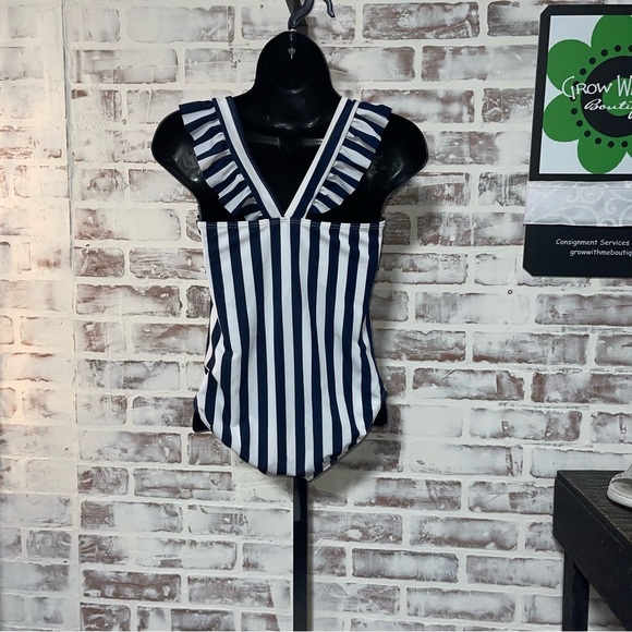 Wonder Nation Navy and White Swimsuit 10/12+ - Picture 4 of 5